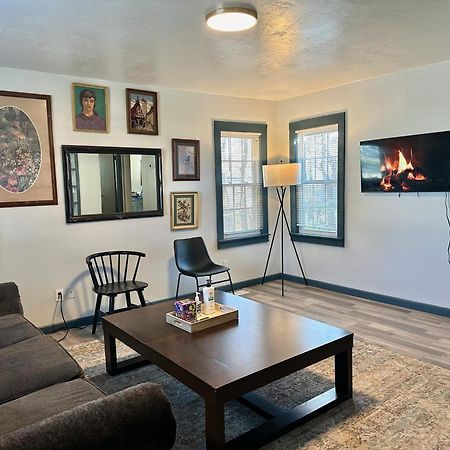 Villa Cozy Winter Getaway With Garden 20-A à Oklahoma City Extérieur photo