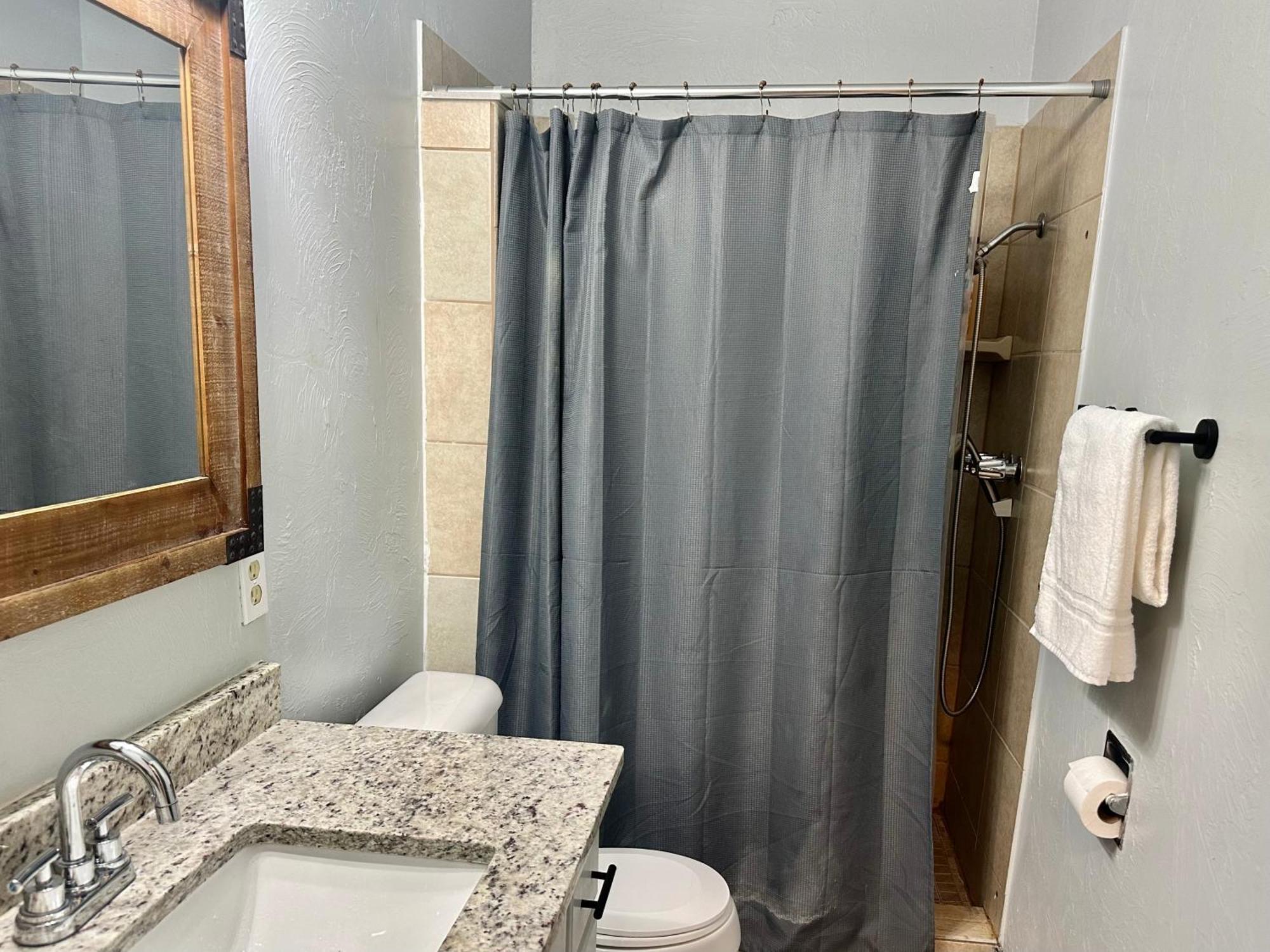 Villa Cozy Winter Getaway With Garden 20-A à Oklahoma City Extérieur photo